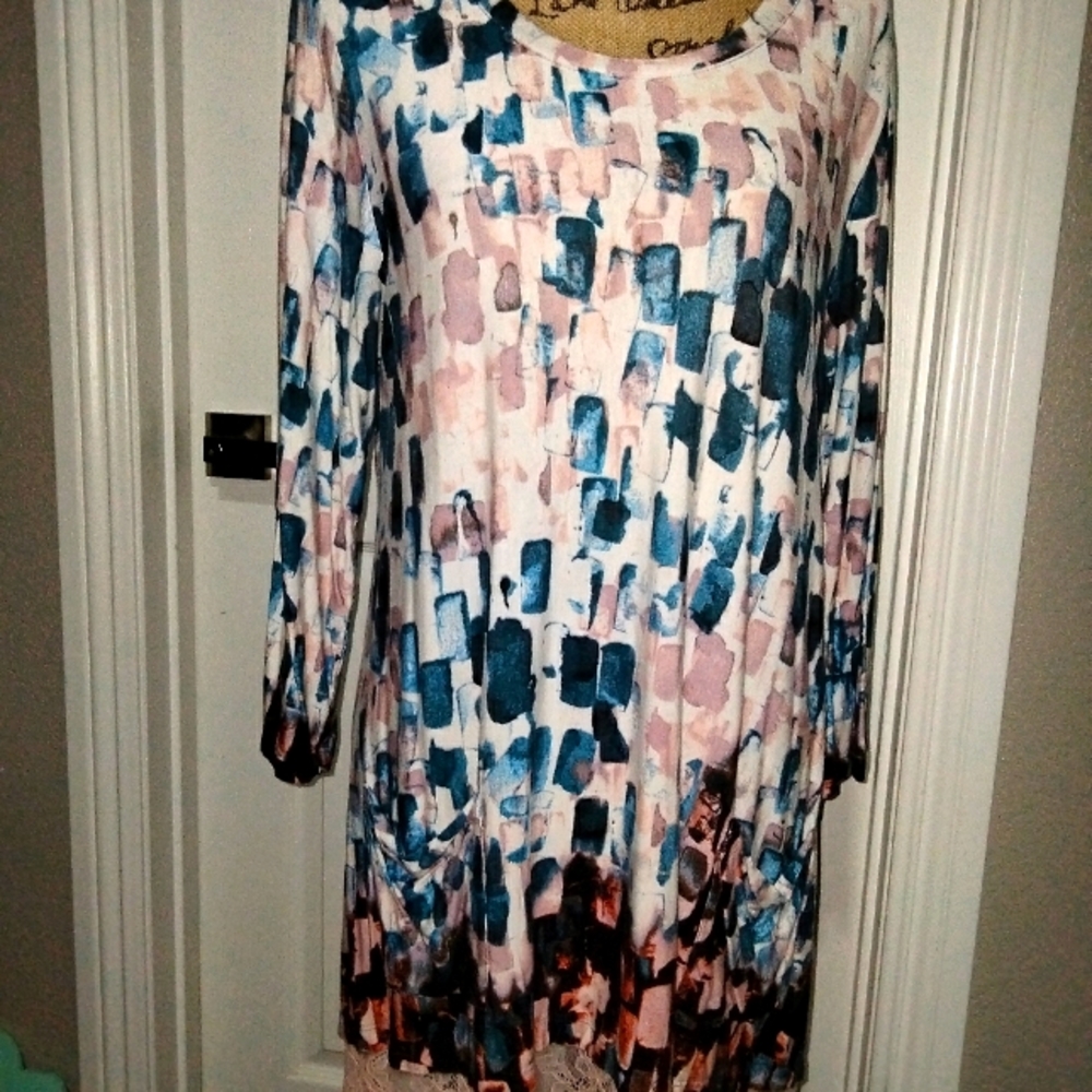 LOGO large top...